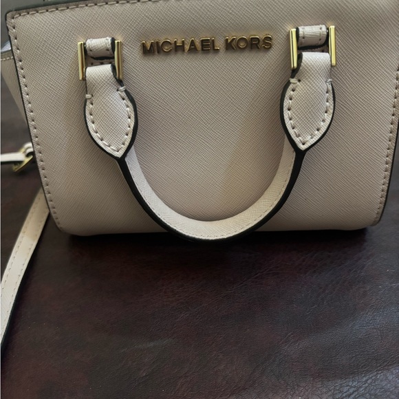 Michael Kors light pink Mini Bag with straps brand new - Picture 2 of 2